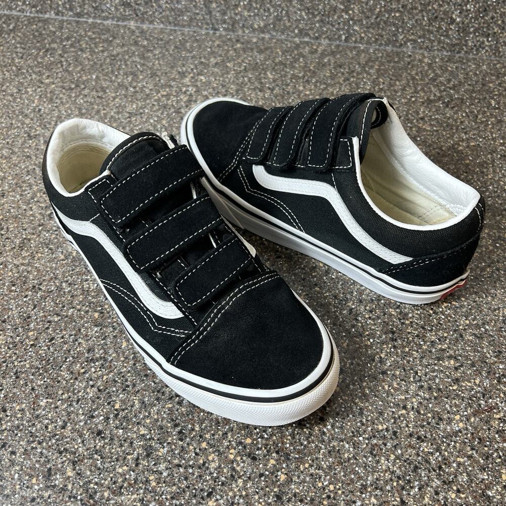 Vans Classic Black Suede/Canvas Skate Sneaker Shoes Snap Low Top Womens Size 6.5